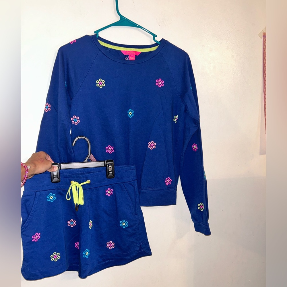 Lilly Pulitzer NWOT Landyn Sweatshirt and Kylar Knit Shorts Set XS Ditsy Daisy